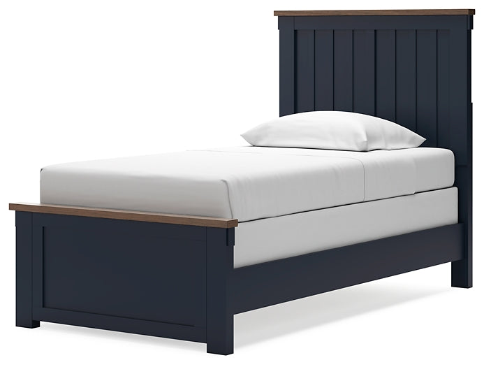 Landocken  Panel Bed