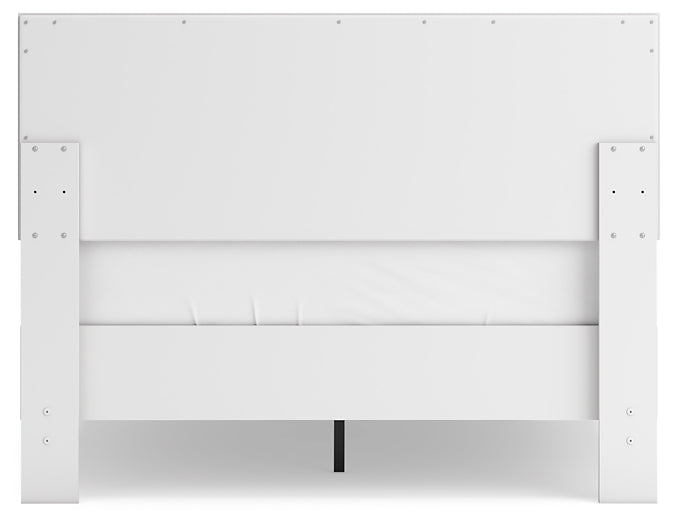 Hallityn Full Panel Platform Bed with Dresser and 2 Nightstands