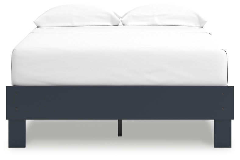 Simmenfort Full Platform Bed with Dresser